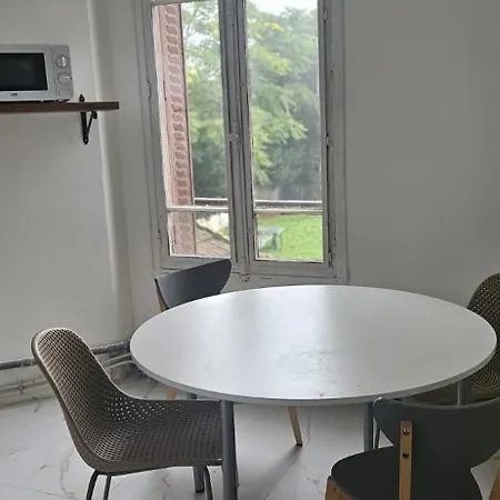 Appartement D *
